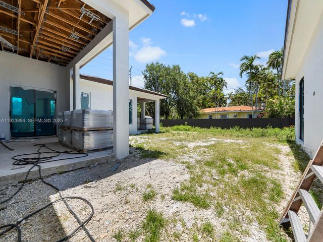 8275 SW 93rd St, Miami, FL 33156