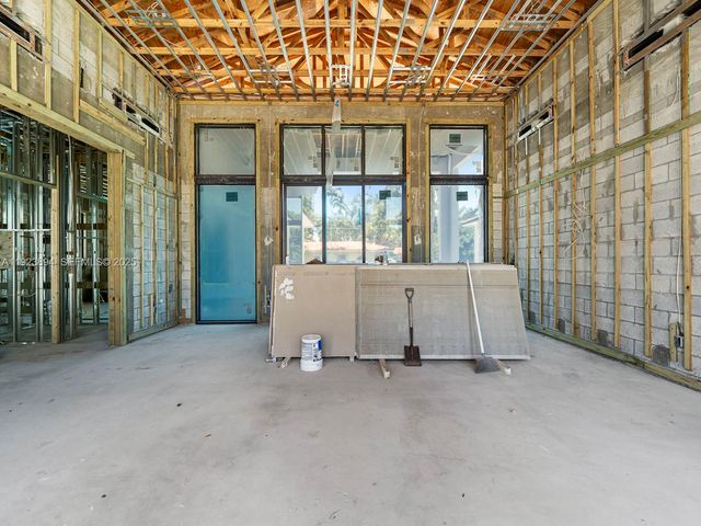 8275 SW 93rd St, Miami, FL 33156