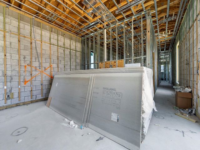 8275 SW 93rd St, Miami, FL 33156