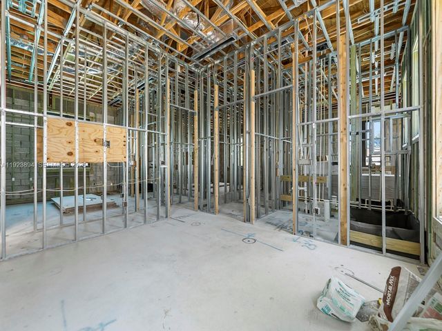 8275 SW 93rd St, Miami, FL 33156