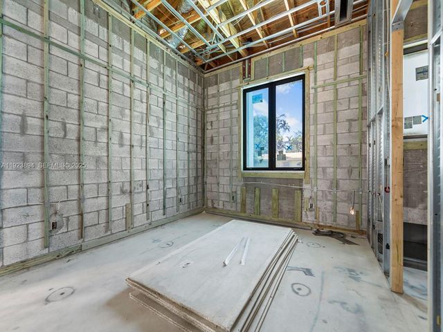 8275 SW 93rd St, Miami, FL 33156