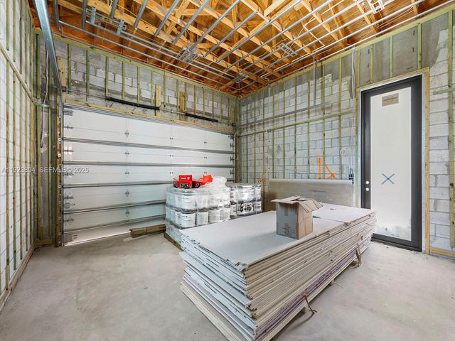 8275 SW 93rd St, Miami, FL 33156