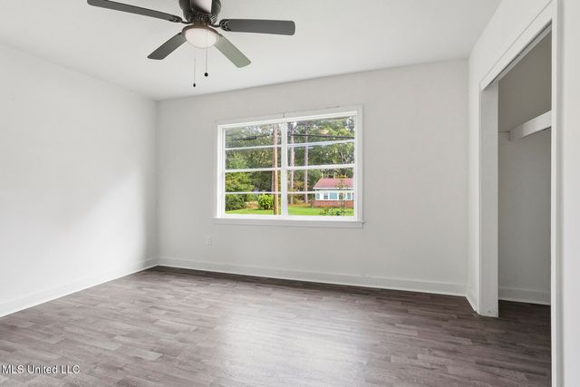 215 Windsor Drive, Jackson, MS 39209