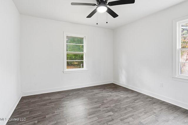 215 Windsor Drive, Jackson, MS 39209