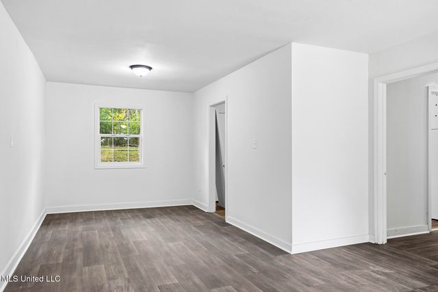 215 Windsor Drive, Jackson, MS 39209