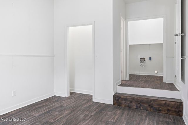 215 Windsor Drive, Jackson, MS 39209