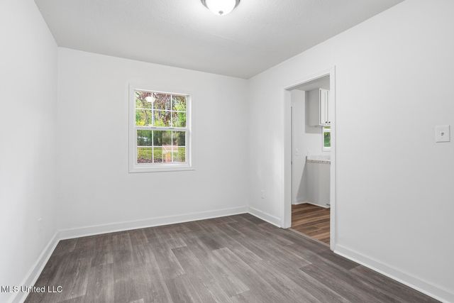 215 Windsor Drive, Jackson, MS 39209