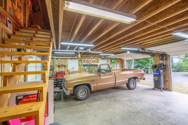 83 Tamworth Road, Tamworth, NH 03886