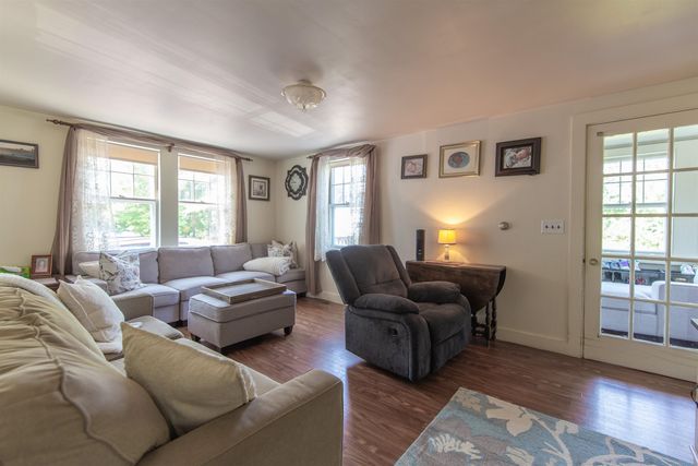 83 Tamworth Road, Tamworth, NH 03886
