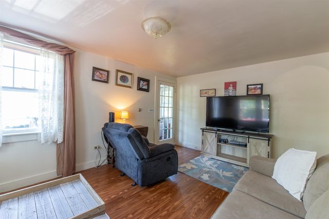 83 Tamworth Road, Tamworth, NH 03886