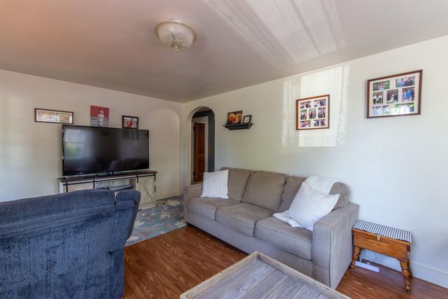 83 Tamworth Road, Tamworth, NH 03886