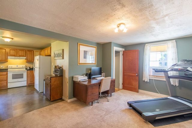 83 Tamworth Road, Tamworth, NH 03886
