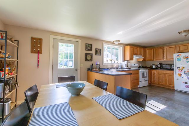 83 Tamworth Road, Tamworth, NH 03886