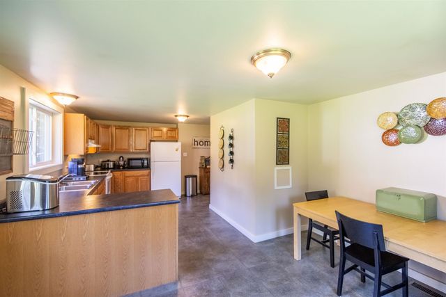 83 Tamworth Road, Tamworth, NH 03886
