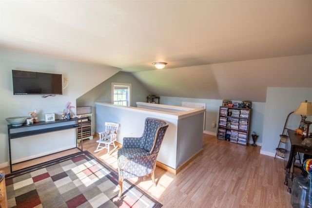 83 Tamworth Road, Tamworth, NH 03886