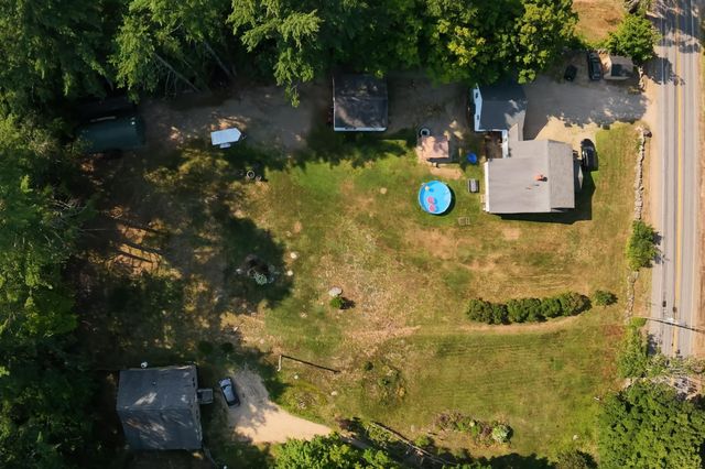 83 Tamworth Road, Tamworth, NH 03886