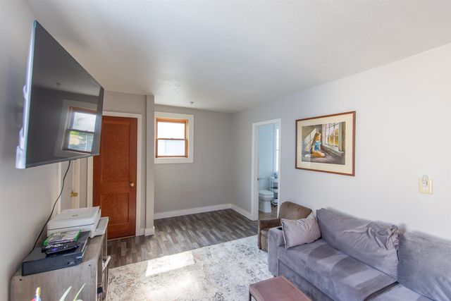 83 Tamworth Road, Tamworth, NH 03886