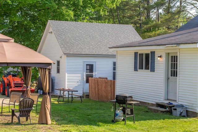 83 Tamworth Road, Tamworth, NH 03886