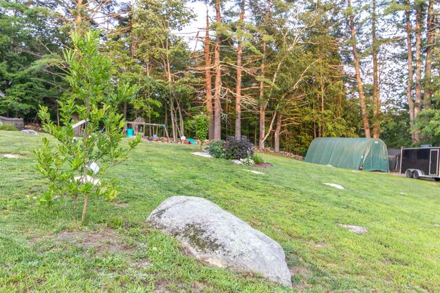 83 Tamworth Road, Tamworth, NH 03886