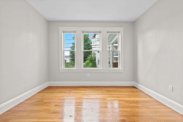128 Capen 2, Boston, MA 02124