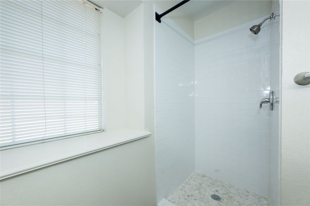 313 Pear Tree Place, Denton, TX 76207