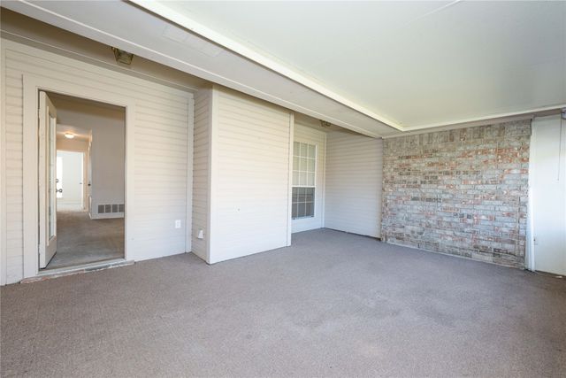 313 Pear Tree Place, Denton, TX 76207