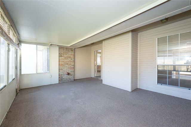 313 Pear Tree Place, Denton, TX 76207