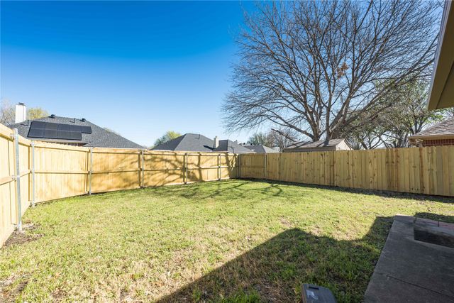 313 Pear Tree Place, Denton, TX 76207