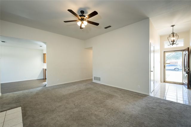 313 Pear Tree Place, Denton, TX 76207