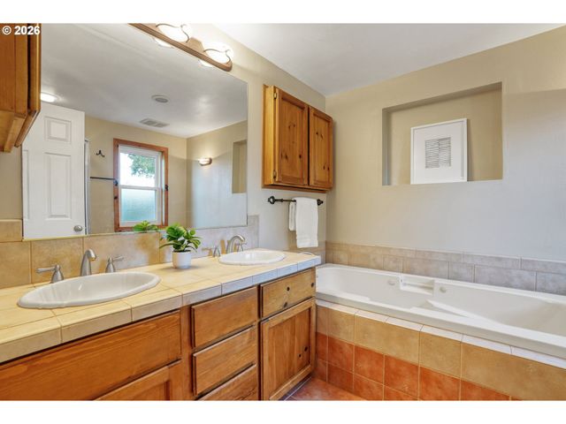 1615 Sw 132ND Ave, Beaverton, OR 97005