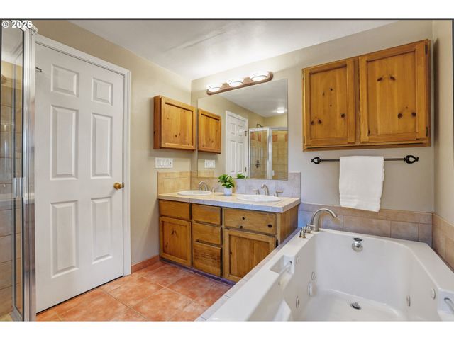 1615 Sw 132ND Ave, Beaverton, OR 97005