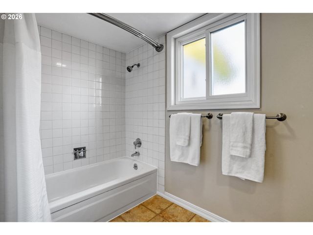 1615 Sw 132ND Ave, Beaverton, OR 97005