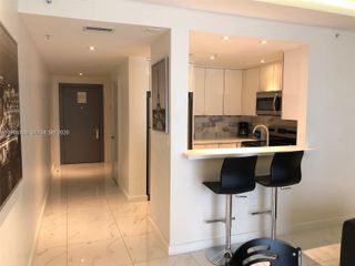 185 SE 14th Ter 2001, Miami, FL 33131