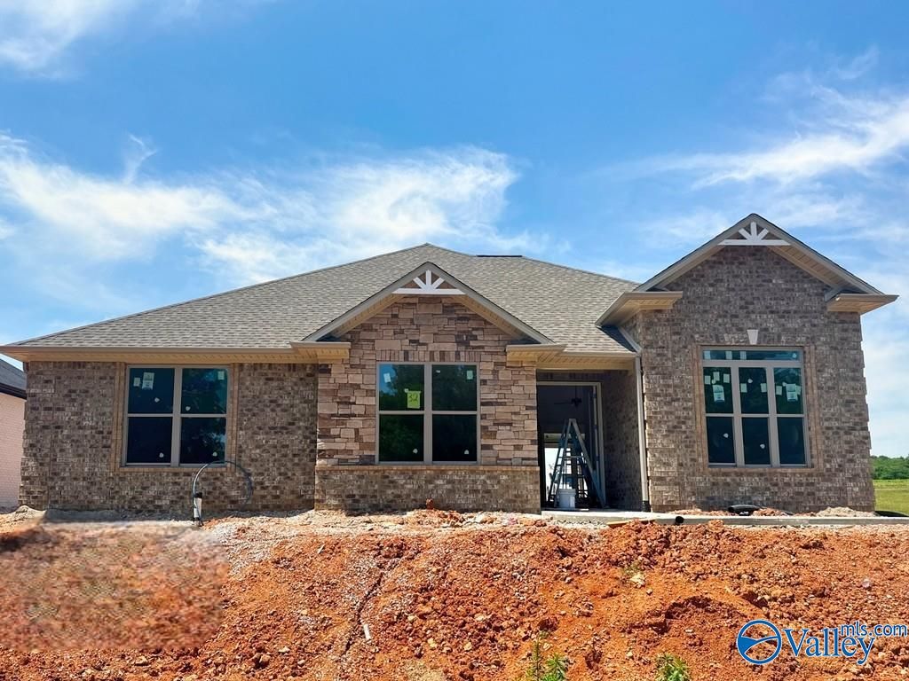 13607 Coldstream Way, Athens, AL 35611