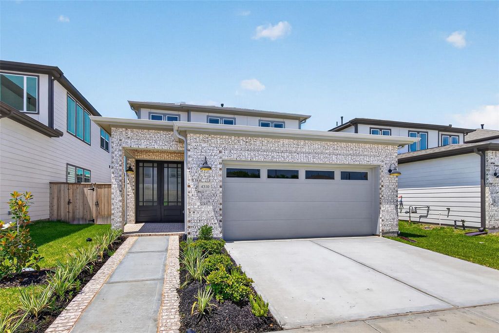 704 Sonfield Drive, Stafford, TX 77477