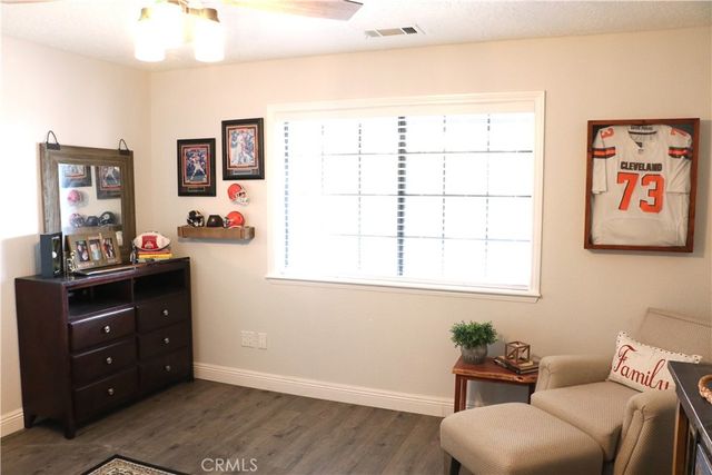 16324 Crown Valley, Apple Valley, CA 92307