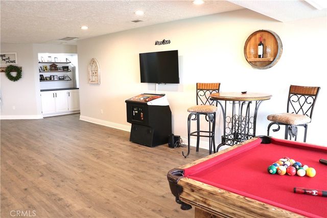 16324 Crown Valley, Apple Valley, CA 92307