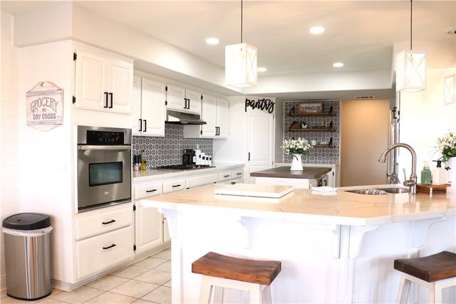 16324 Crown Valley, Apple Valley, CA 92307