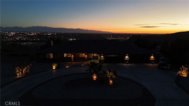 16324 Crown Valley, Apple Valley, CA 92307