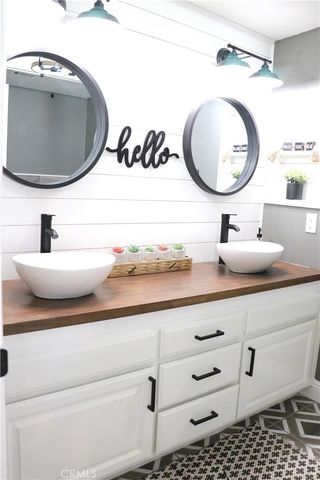 16324 Crown Valley, Apple Valley, CA 92307