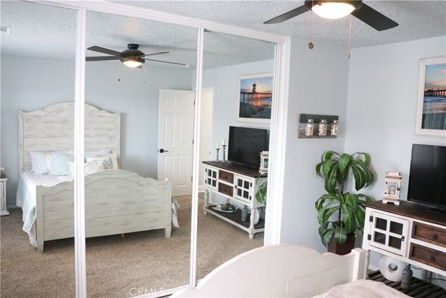 16324 Crown Valley, Apple Valley, CA 92307