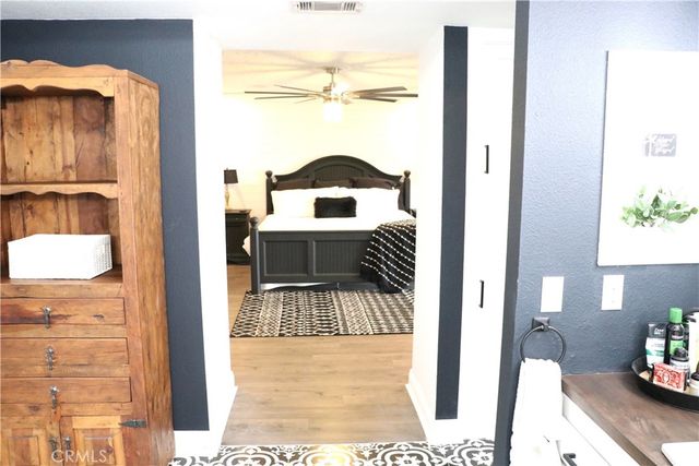 16324 Crown Valley, Apple Valley, CA 92307