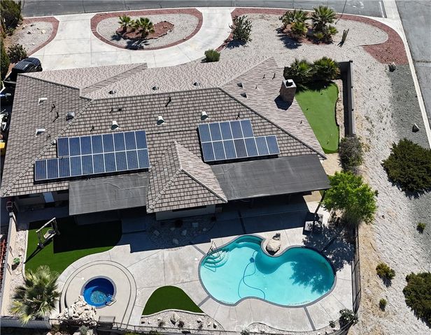 16324 Crown Valley, Apple Valley, CA 92307