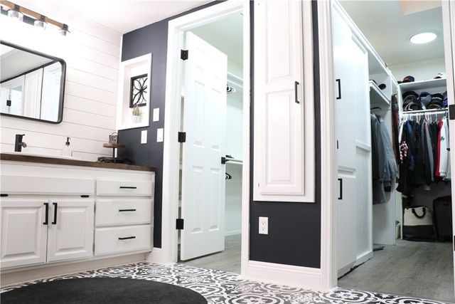 16324 Crown Valley, Apple Valley, CA 92307