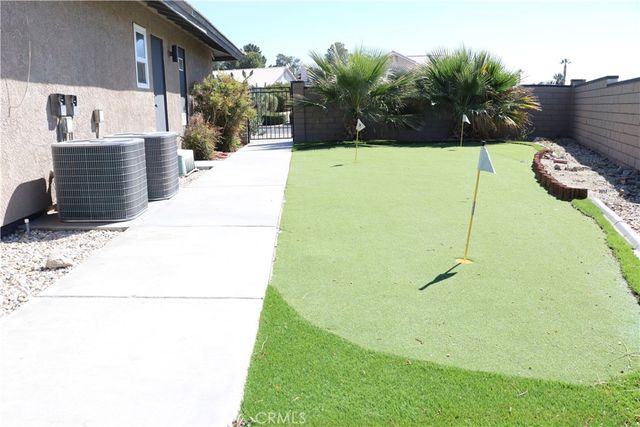 16324 Crown Valley, Apple Valley, CA 92307