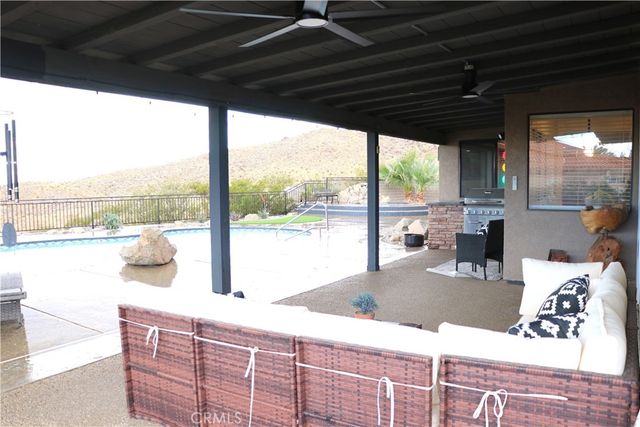 16324 Crown Valley, Apple Valley, CA 92307