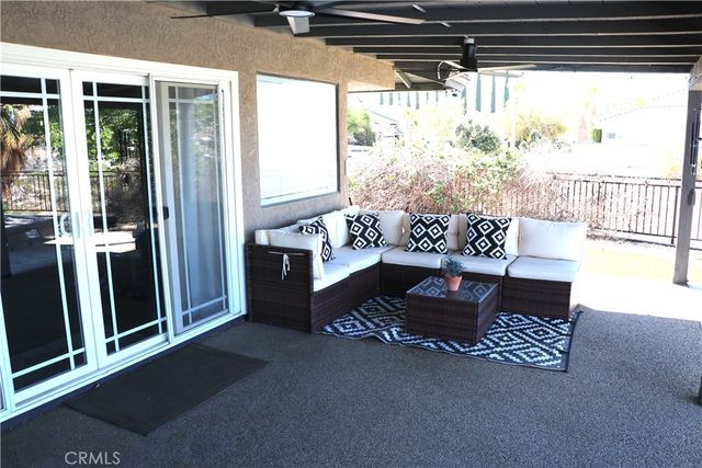 16324 Crown Valley, Apple Valley, CA 92307