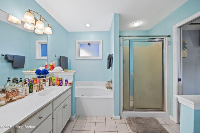 6803 Brighton Springs Ln, Louisville, KY 40291