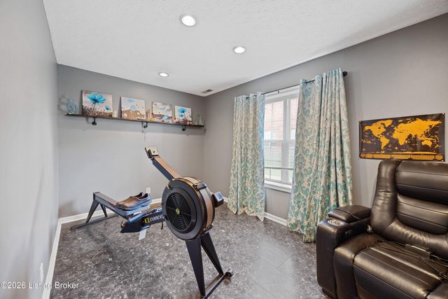 6803 Brighton Springs Ln, Louisville, KY 40291