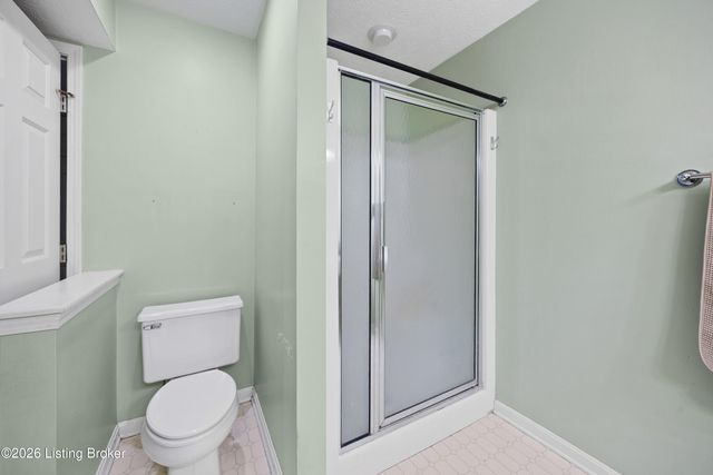 6803 Brighton Springs Ln, Louisville, KY 40291